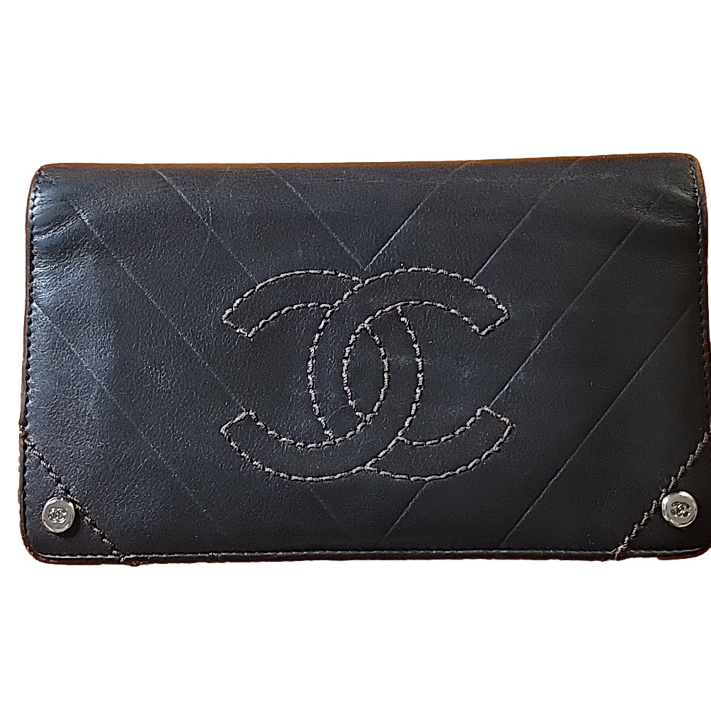 Chanel #7 🌟 Bifold Long wallet converted to Crossbody chain purse - Picture 1 of 13